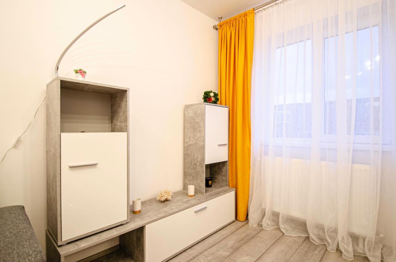 Miha Modern And Central Apartament Arad Dış mekan fotoğraf